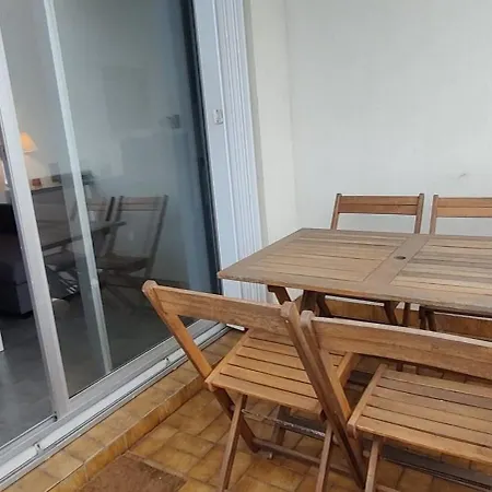 아파트 Cozy T2 With Pool On The Seafront *
